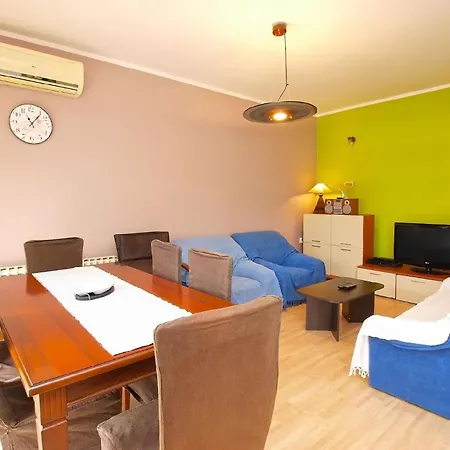 Apartment Ferienwohnung Fur 6 Personen Ca 100 Qm In Sijana, Istrien Istrische Riviera