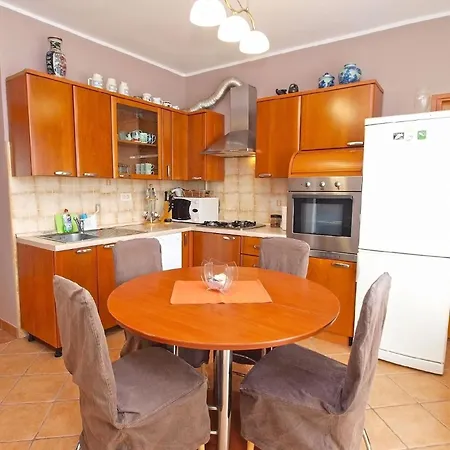 Apartment Ferienwohnung Fur 6 Personen Ca 100 Qm In Sijana, Istrien Istrische Riviera