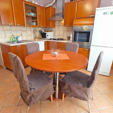 Ferienwohnung Fur 6 Personen Ca 100 Qm In Sijana, Istrien Istrische Riviera Apartment Pula
