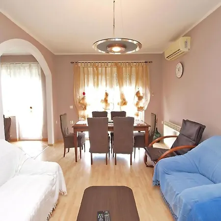 Apartment Ferienwohnung Fur 6 Personen Ca 100 Qm In Sijana, Istrien Istrische Riviera